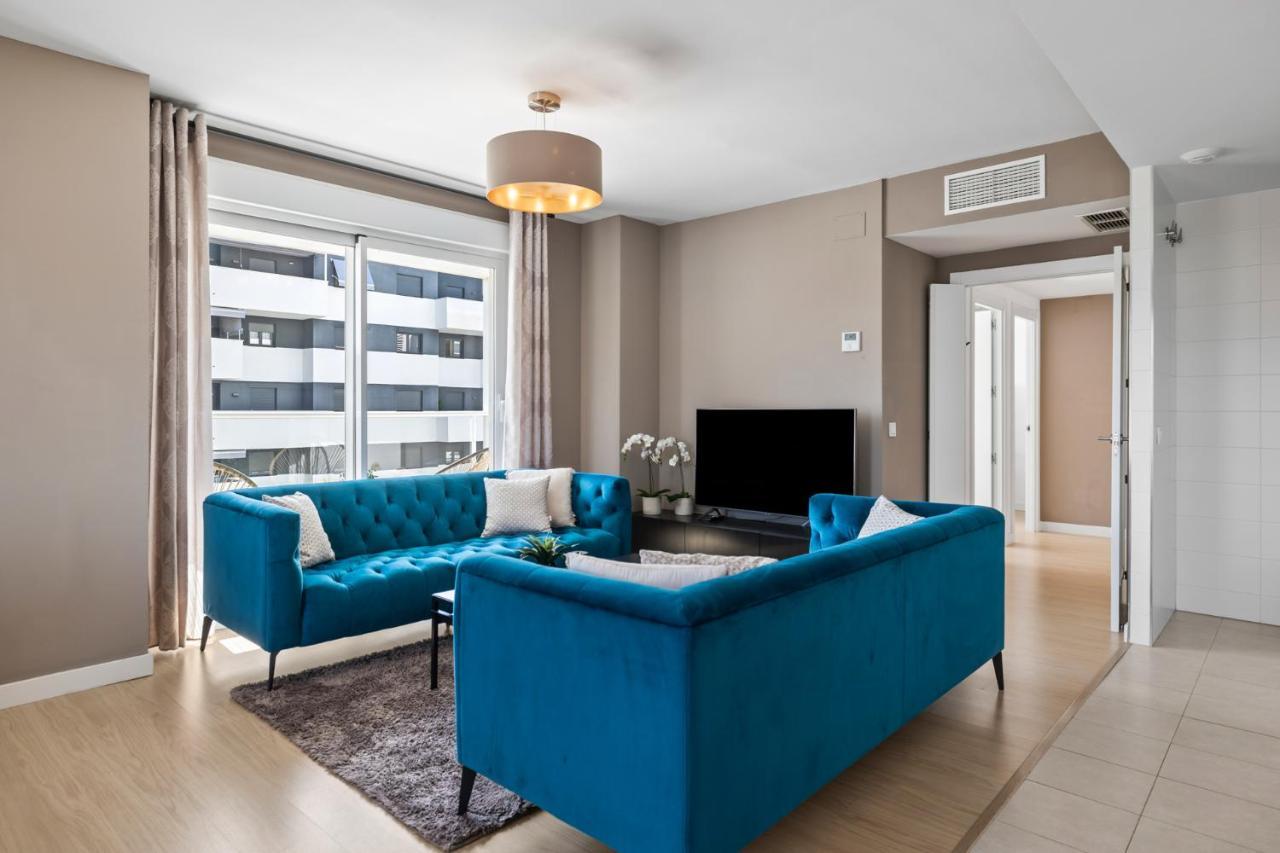 Luxury New Apartment City Center Estepona - Private Parking Exteriör bild