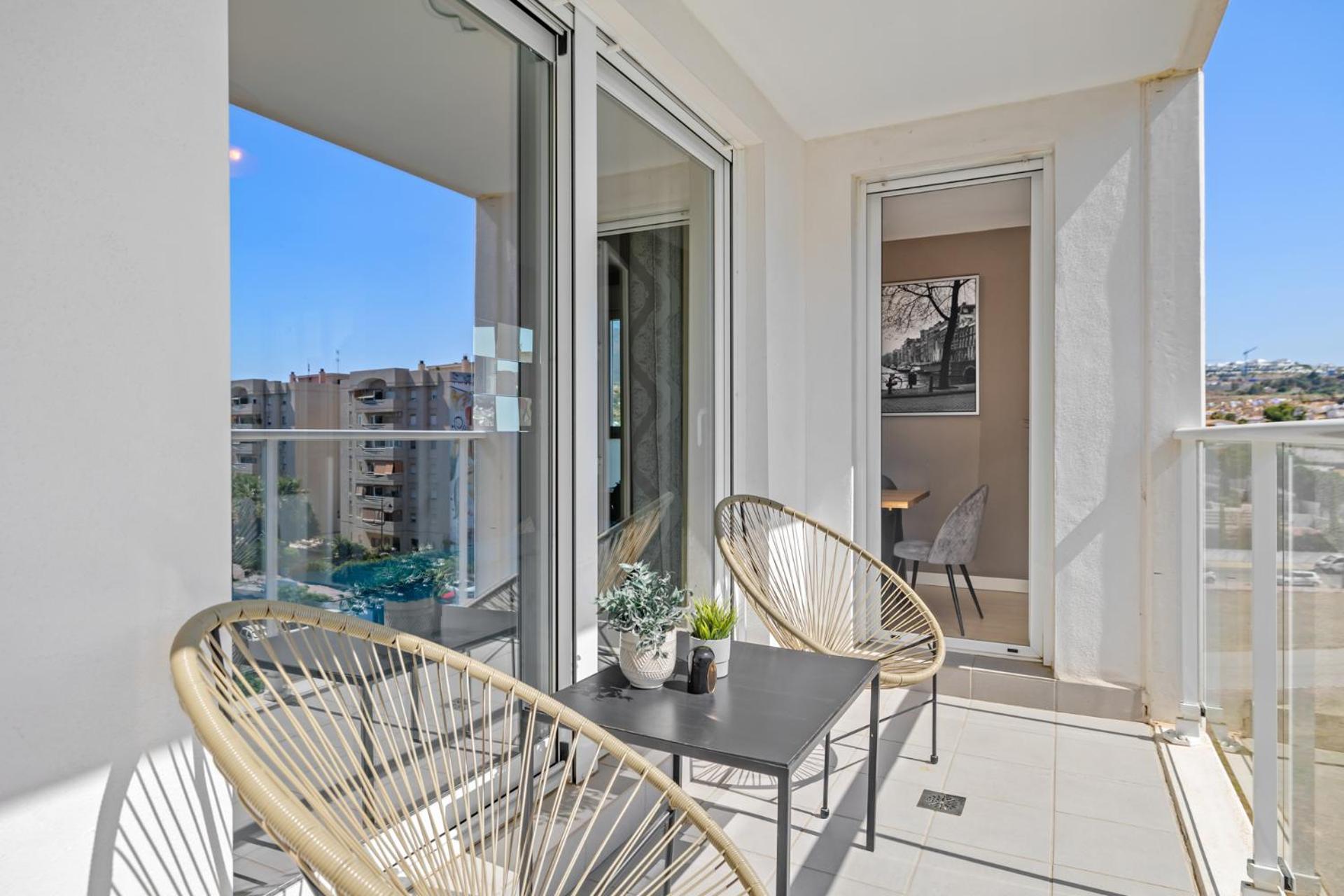 Luxury New Apartment City Center Estepona - Private Parking Exteriör bild