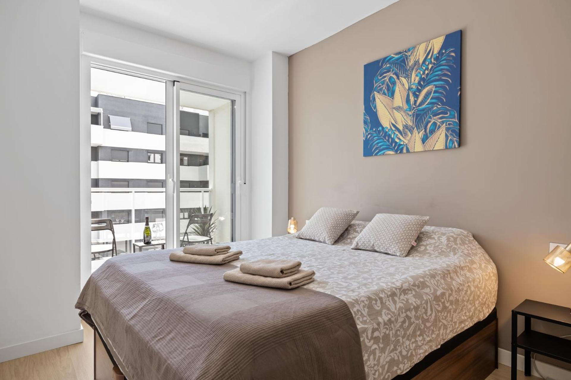 Luxury New Apartment City Center Estepona - Private Parking Exteriör bild